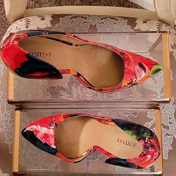 JustFab Dina Floral Print Heels - Picture 3 of 15
